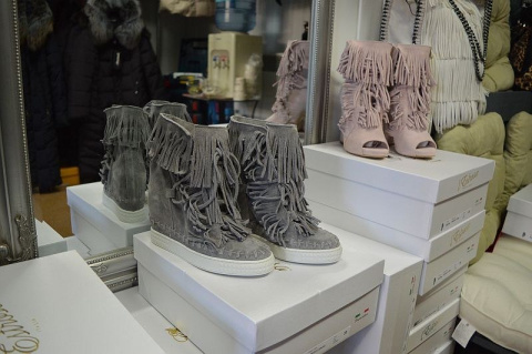 L'ESTROSA OBŁĘDNE SNEAKERSY FRĘDZLE NOWOŚĆ HIT ! L'ESTROSA OBŁĘDNE SNEAKERSY FRĘDZLE NOWOŚĆ HIT !