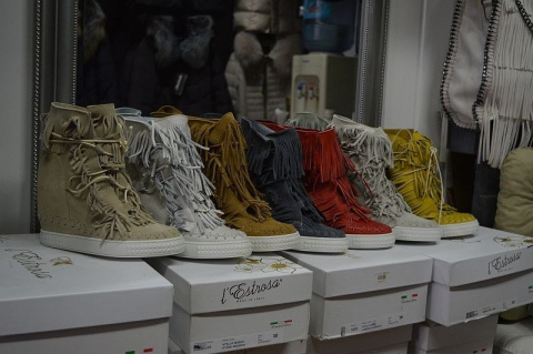 L'ESTROSA OBŁĘDNE SNEAKERSY FRĘDZLE NOWOŚĆ HIT ! L'ESTROSA OBŁĘDNE SNEAKERSY FRĘDZLE NOWOŚĆ HIT !