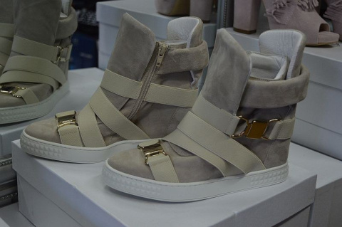 L'ESTROSA OBŁĘDNE SNEAKERSY KLAMRY NOWOŚĆ HIT !!! L'ESTROSA OBŁĘDNE SNEAKERSY KLAMRY NOWOŚĆ HIT !!!