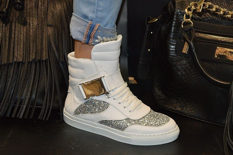 L'ESTROSA SKÓRA SNEAKERSY SREBRO KLAMRA PROMOCJA ! L'ESTROSA SKÓRA SNEAKERSY SREBRO KLAMRA PROMOCJA !