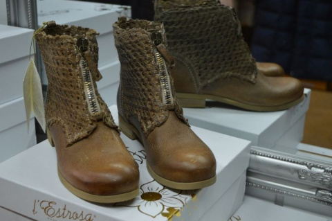 SPAZIOMODA SKÓRA NATURALNA BOTKI WODOODPORNE NOWOŚĆ OKAZJA !!! SPAZIOMODA SKÓRA NATURALNA BOTKI WODOODPORNE NOWOŚĆ OKAZJA !!!
