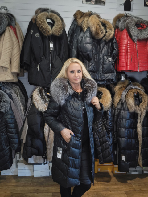 EKSKLUZYWNY PŁASZCZ PUCHOWY SREBRNY LIS BIAŁYSTOK EKSKLUZYWNY PŁASZCZ PUCHOWY SREBRNY LIS BIAŁYSTOK