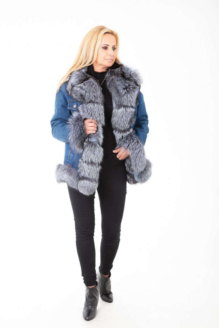 EKSKLUZYWNA PARKA DŻINSOWA DAMSKA OBSZYTA PIĘKNYM NATURALNYM FUTREM Z LISA EKSKLUZYWNA PARKA DŻINSOWA DAMSKA OBSZYTA PIĘKNYM NATURALNYM FUTREM Z LISA