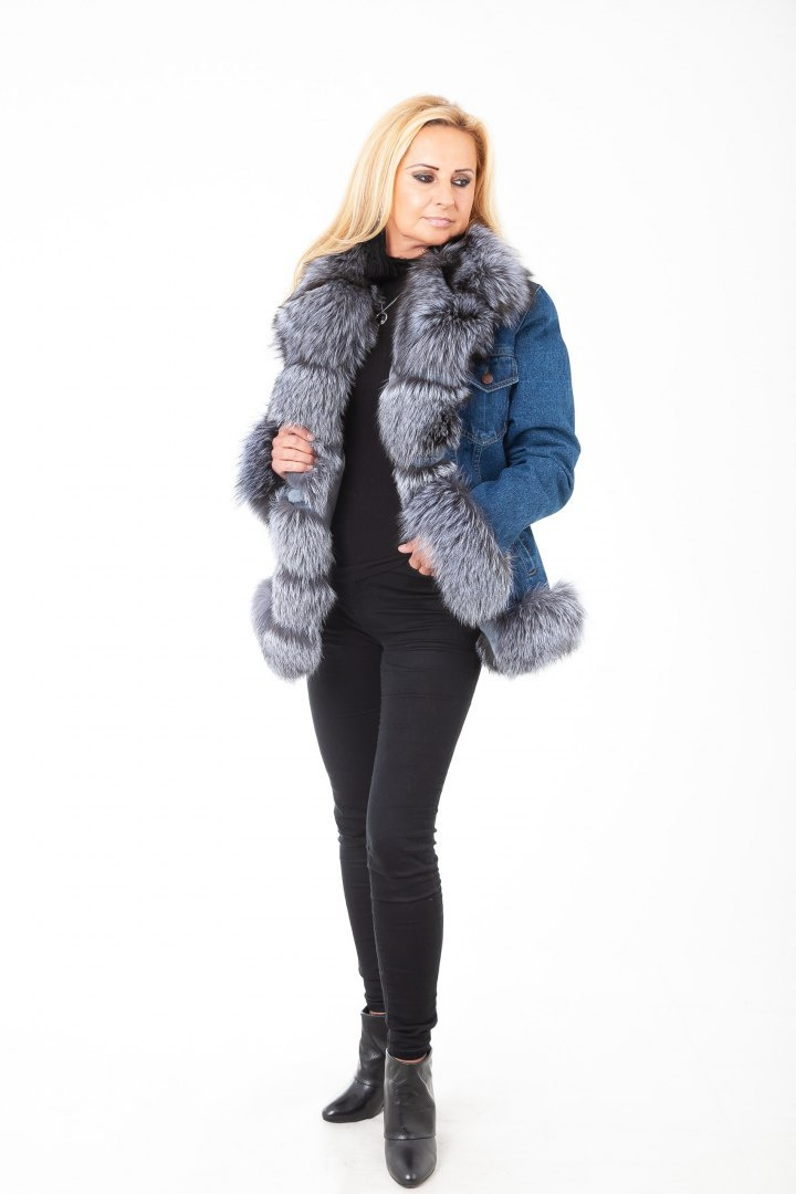 EKSKLUZYWNA PARKA DŻINSOWA DAMSKA OBSZYTA PIĘKNYM NATURALNYM FUTREM Z LISA EKSKLUZYWNA PARKA DŻINSOWA DAMSKA OBSZYTA PIĘKNYM NATURALNYM FUTREM Z LISA